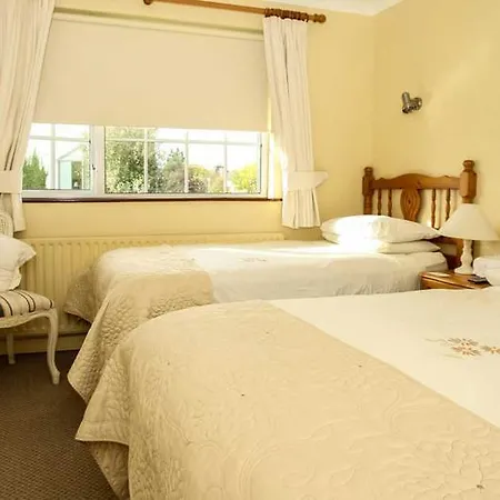 Roncalli House 3*