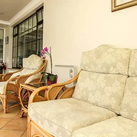 Roncalli House 3*