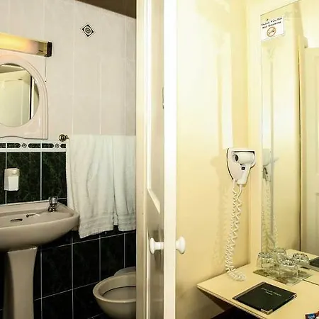 Roncalli House Hotel Galway